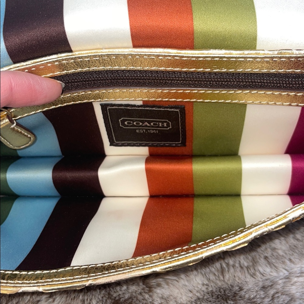 Coach ‘Bonnie’ 65th Anniversary Legacy Clutch - Picture 12 of 15